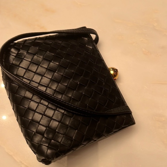 Bottega Veneta Handbags - Bottega Venetta, Small black woman bag with a gold top and stones on it